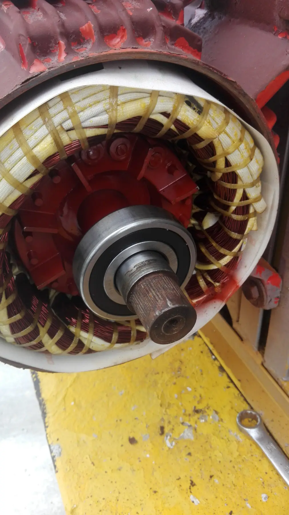Inspección interna de motor industrial realizada por RHD